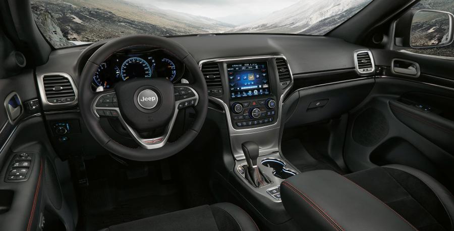 Торпедо Jeep Grand Cherokee Trailhawk 2016 года  (WW) (фото 2 из 40)